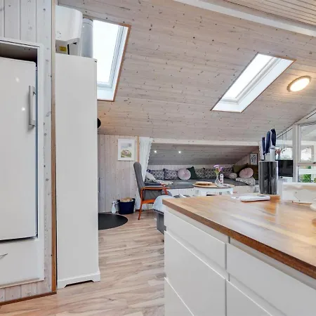 Ferienhaus Flicka - 275m From The Sea By Interhome