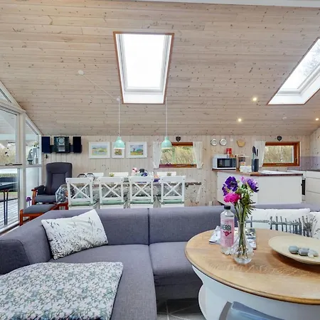 בית נופש Flicka - 275m From The Sea By Interhome